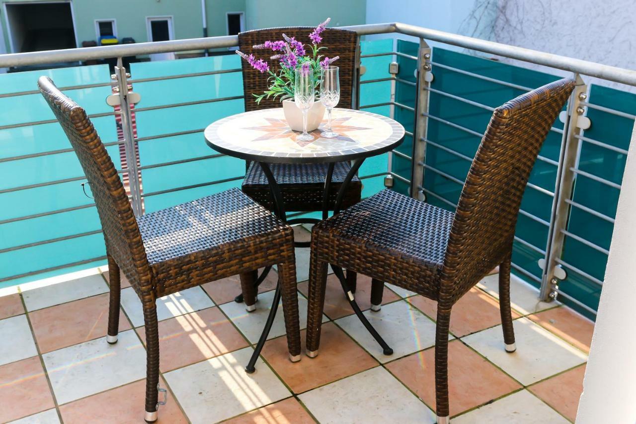 Ferienwohnung Min Herzing Росток Екстериор снимка